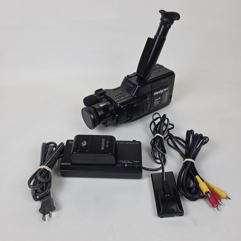 Vintage Sony Handycam CCD-F33 Video 8 Camcorder Japan Parts Repair Not Working